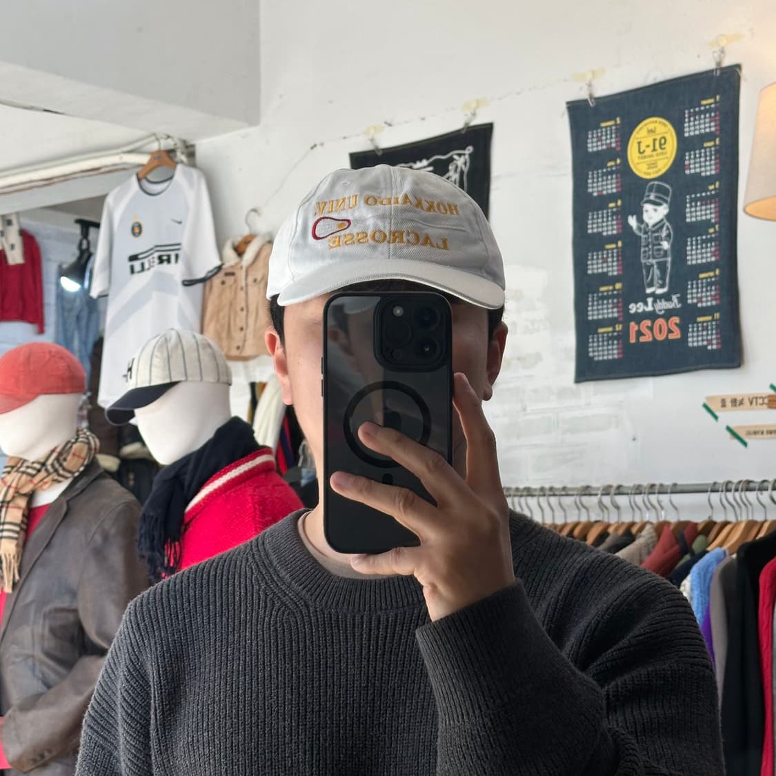 (착용컷) HOKKAIDO UNIV. 자수 볼캡  상품이미지2