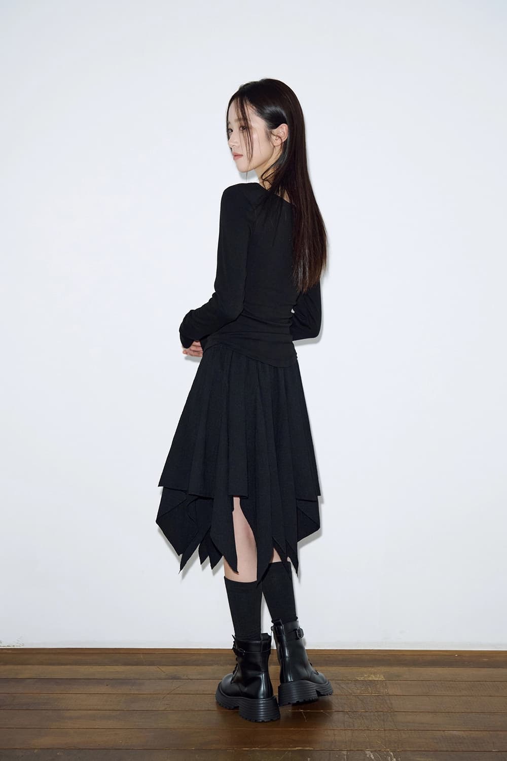 헬레네파리스 크리즈 플레어 숏 스커트 [블랙] 상품이미지2