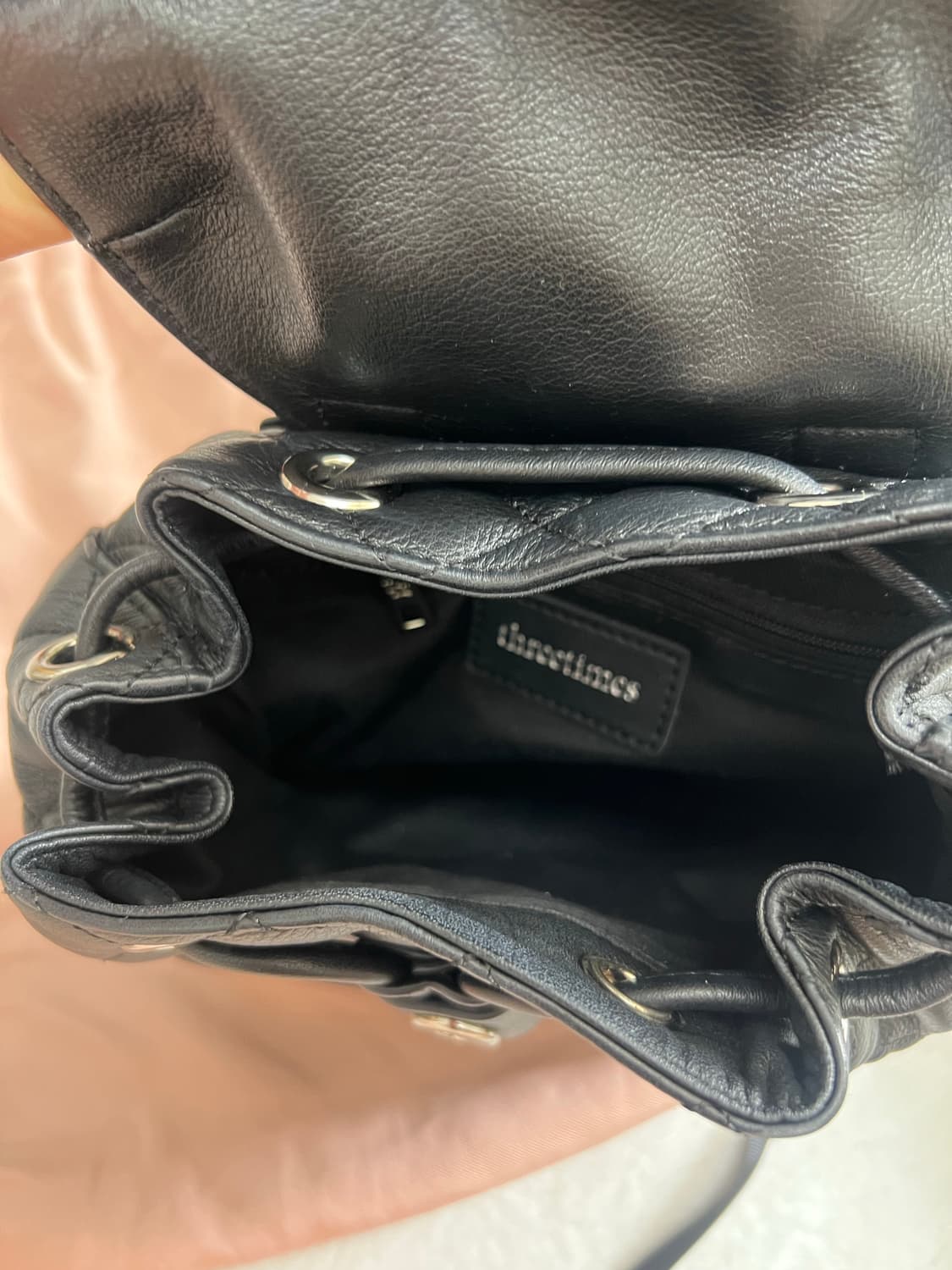 쓰리타임즈 아콘 퀼티드 백팩(블랙) 상품이미지9