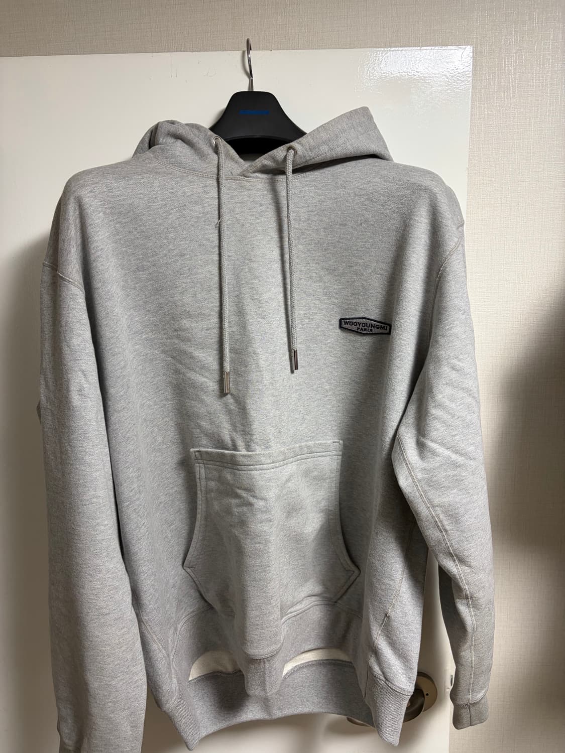 [50]우영미 블랙 백로고 후드 그레이 상품이미지1