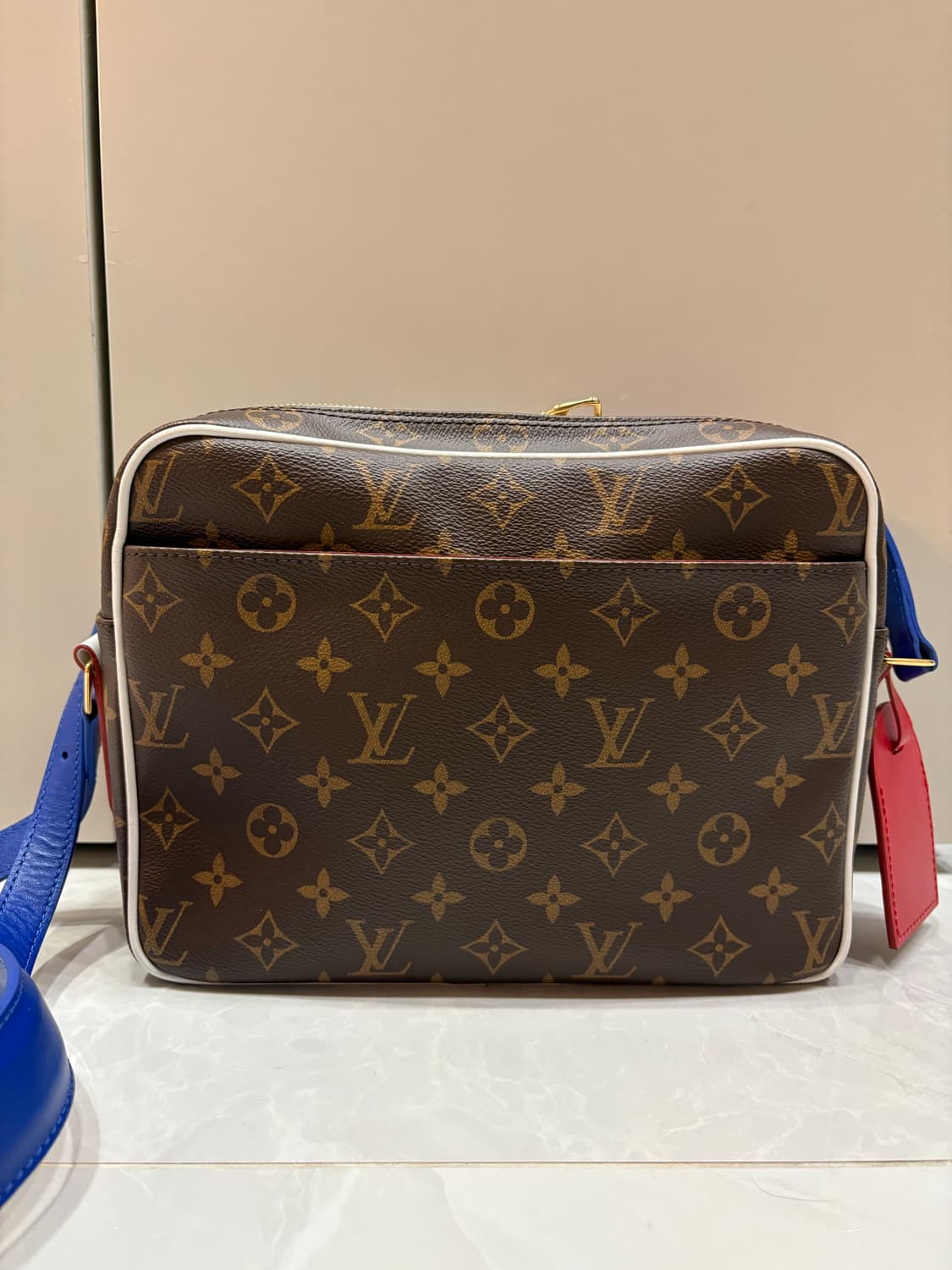 루이비통 x NBA 닐 메신저백 상품이미지2