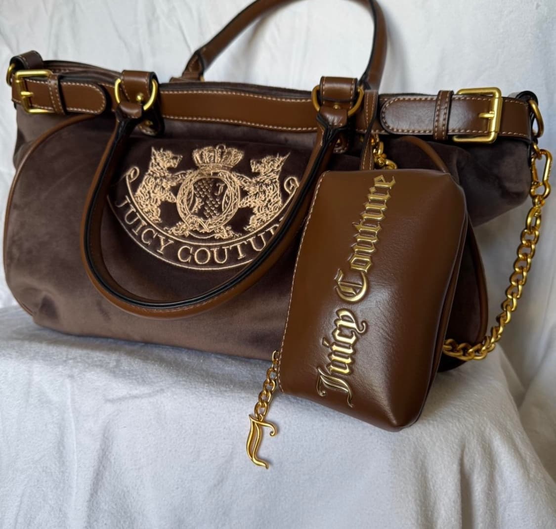 [수능기념할인] 대대장 신상 쥬시꾸뛰르 브라운 벨벳 숄더백 상품이미지1