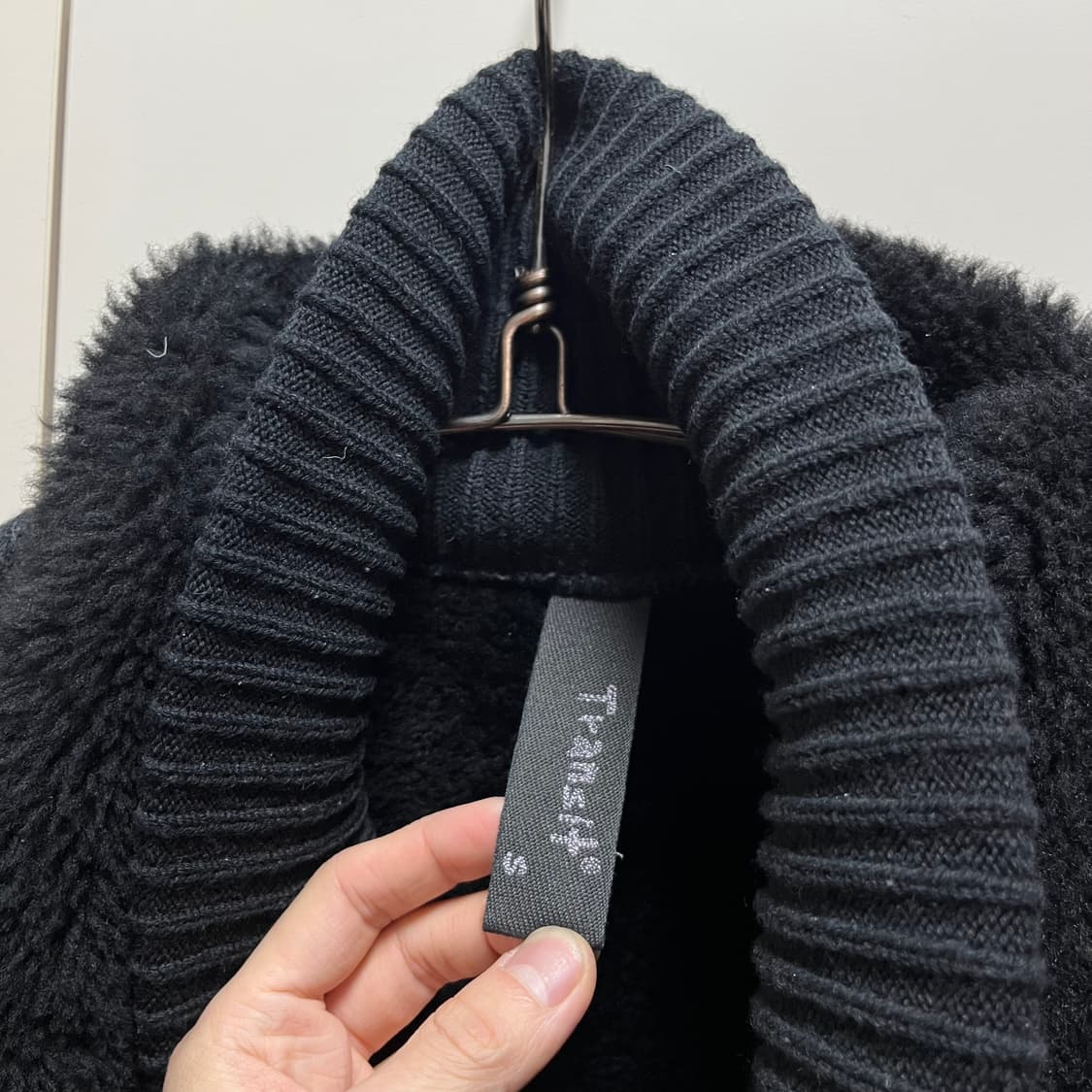 트랜짓 사선 하이넥 램스킨 무스탕자켓 상품이미지4