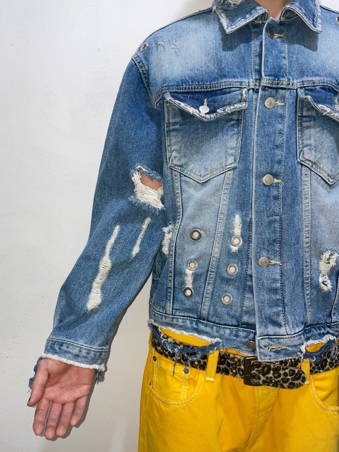 Distressed Eyelet denim jacket 상품이미지6