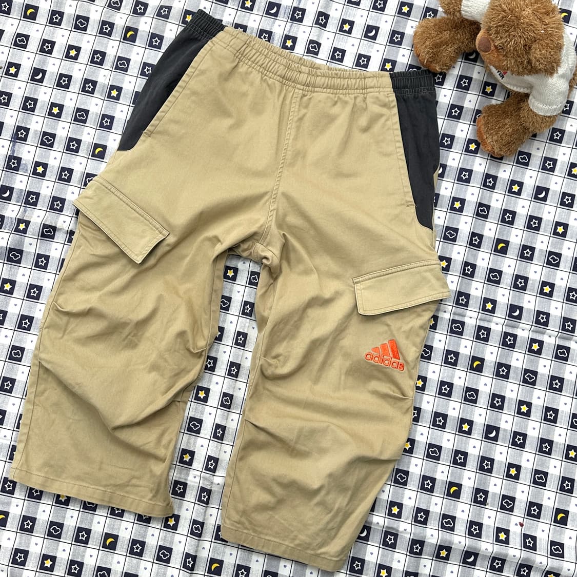 아디다스 JPN Y2K 고프코어 베이지 블랙 배색 7부 트레이닝 바지 상품이미지1