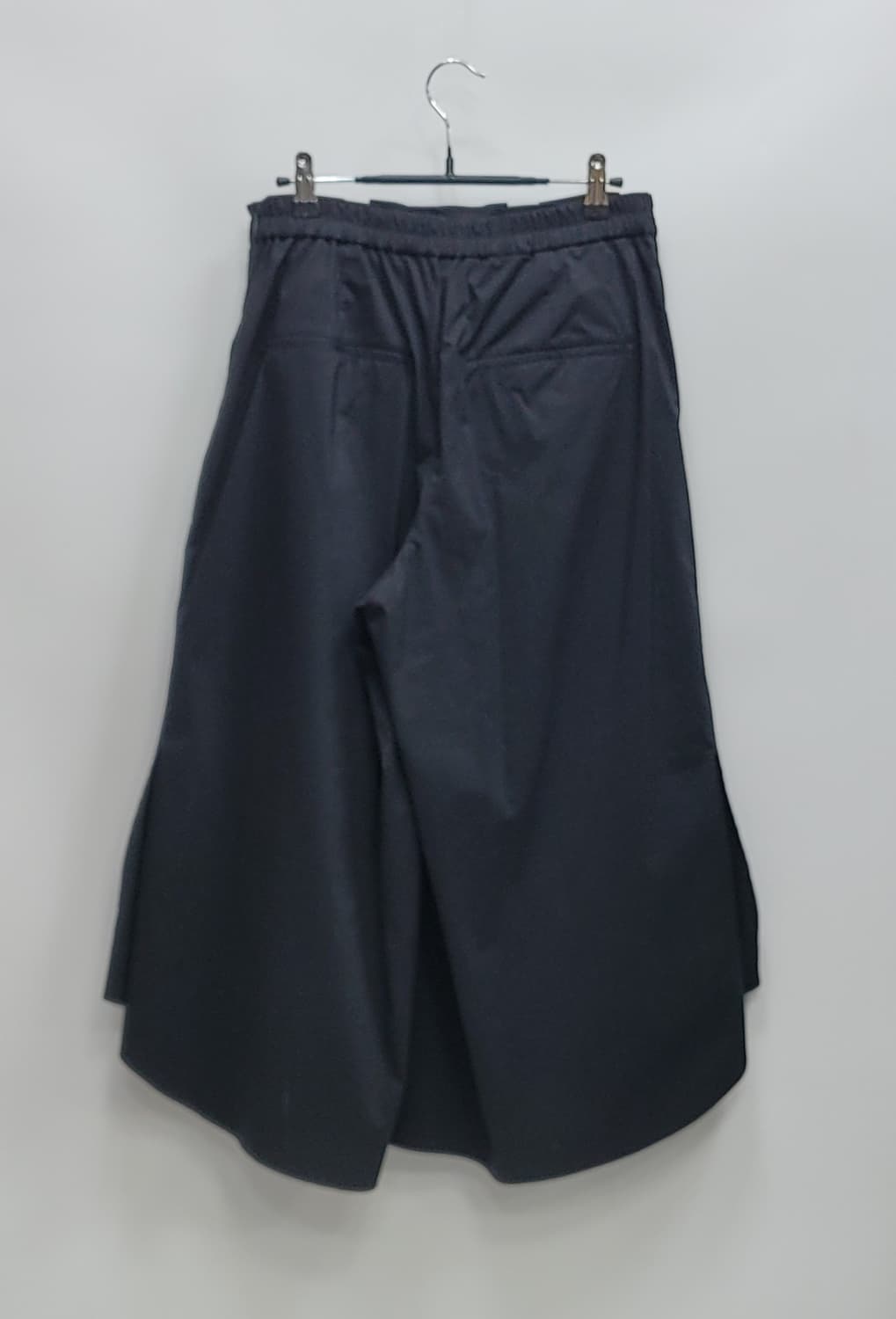 BENETTON 21SS  베네통 와이드 볼륨 큐롯 팬츠 / 여67 블랙 상품이미지2