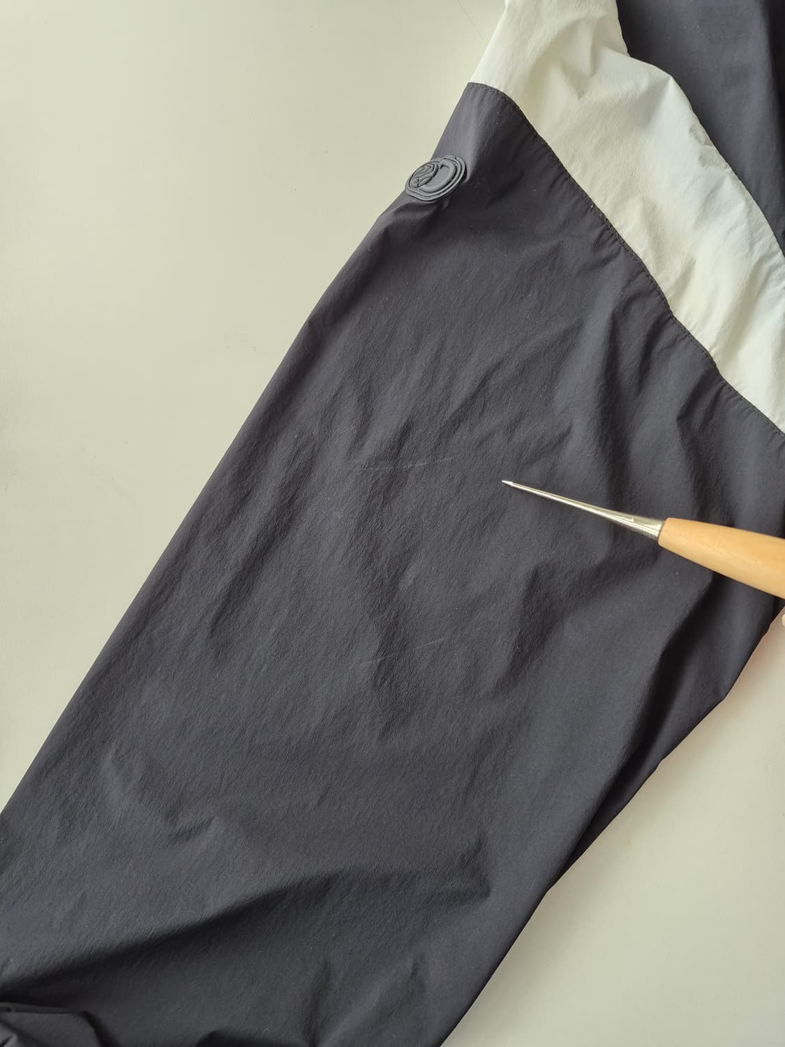 2024)디스커버리 블랙/화이트 봄버 자켓 상품이미지8