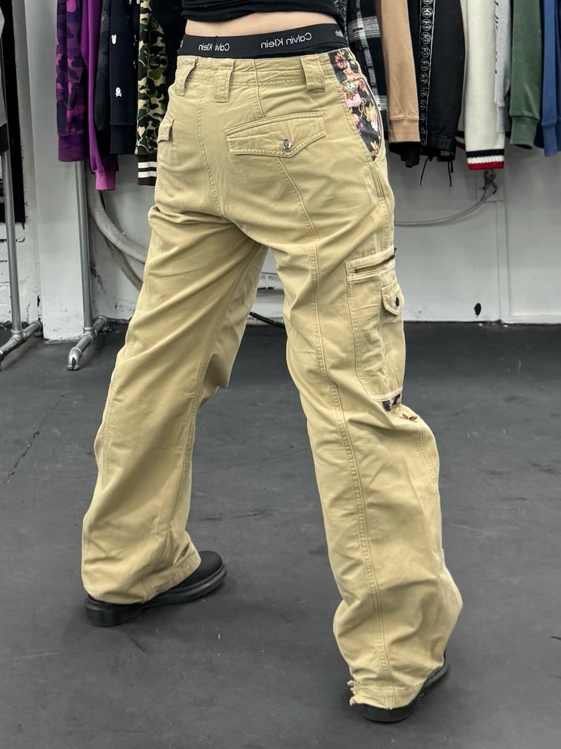 카라쿠리 타마시 오리엔탈 베이지 카고팬츠 상품이미지5