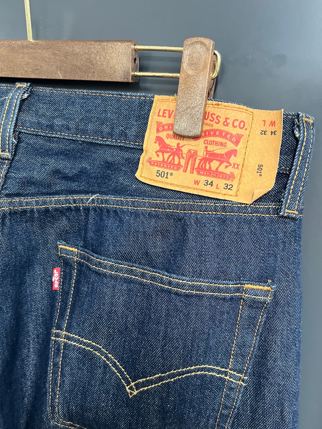 Levis 리바이스 501 버튼플라이 생지 인디고 데님 팬츠 상품이미지3