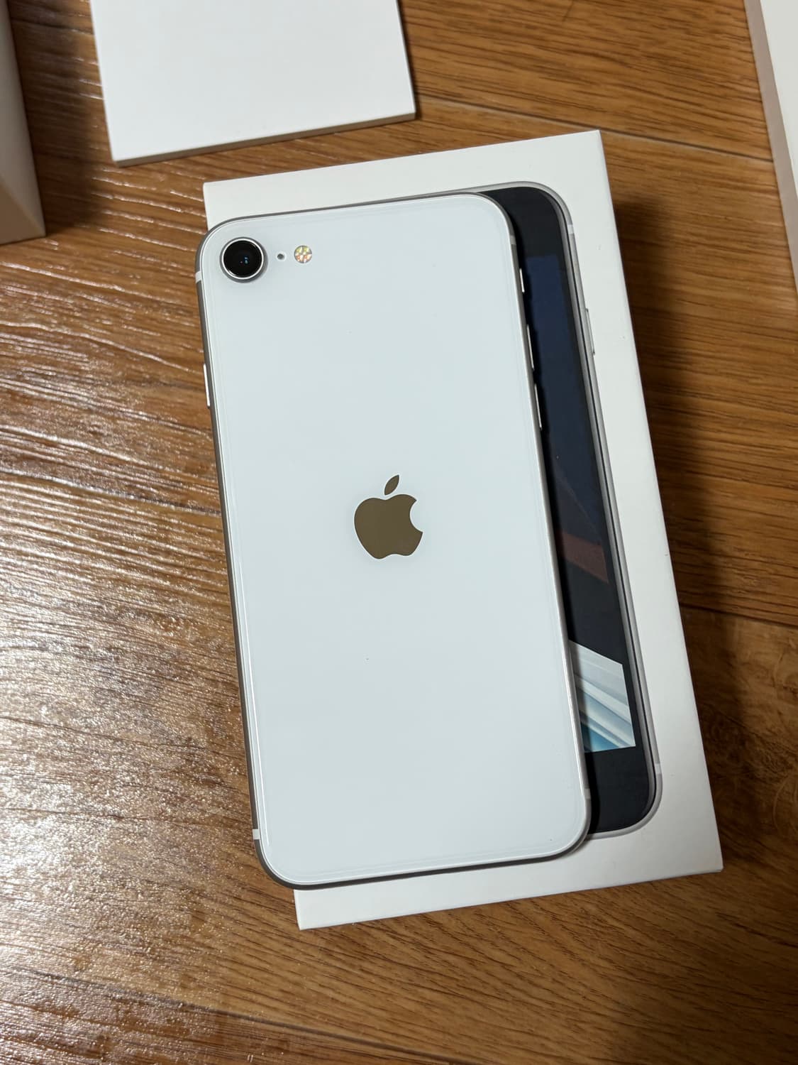 아이폰 se2 화이트 128gb 풀박스 상품이미지1