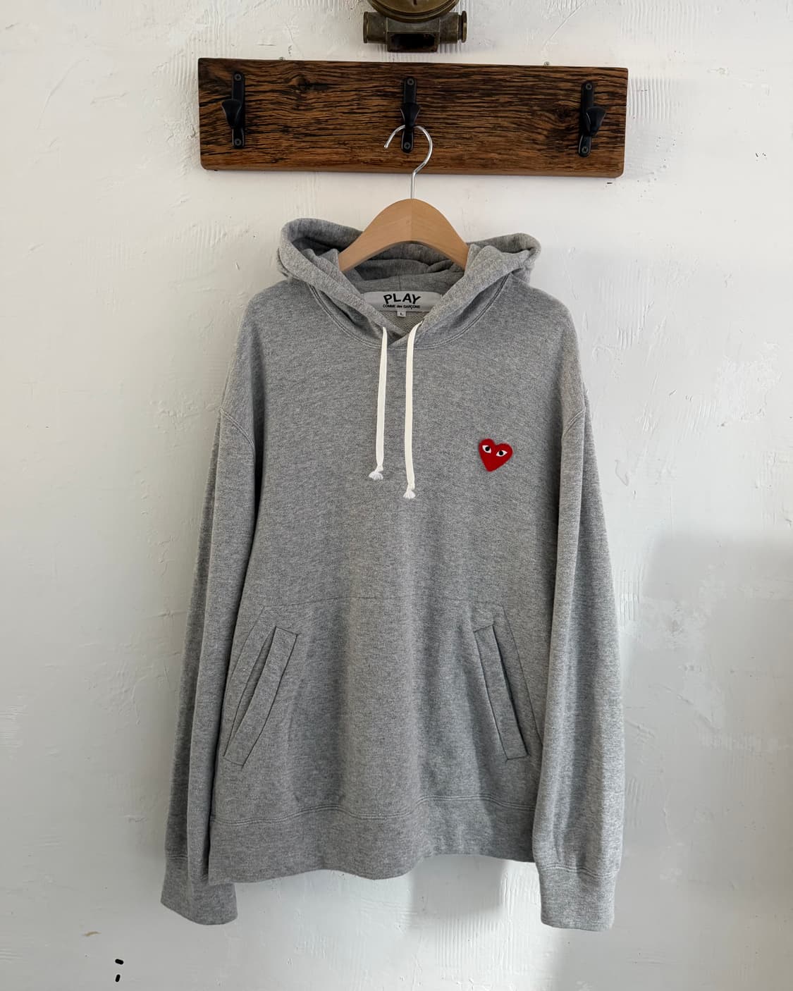 COMMEdesGARCONS 꼼데가르송 레드와펜 그레이컬러 후드티 L 상품이미지1