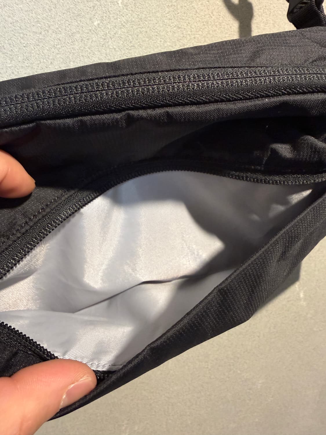 아크테릭스 헬리아드 크로스백 상품이미지6