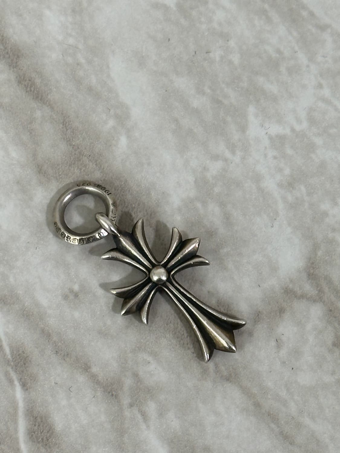 크롬하츠 타이니크로스 참 상품이미지2