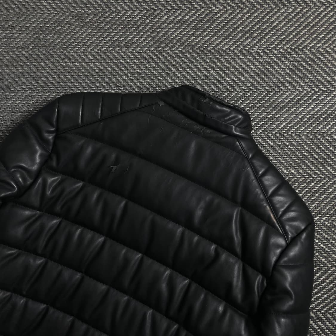 게스 패치 로고 퀄팅 패딩 자켓 블랙o 4606 상품이미지8