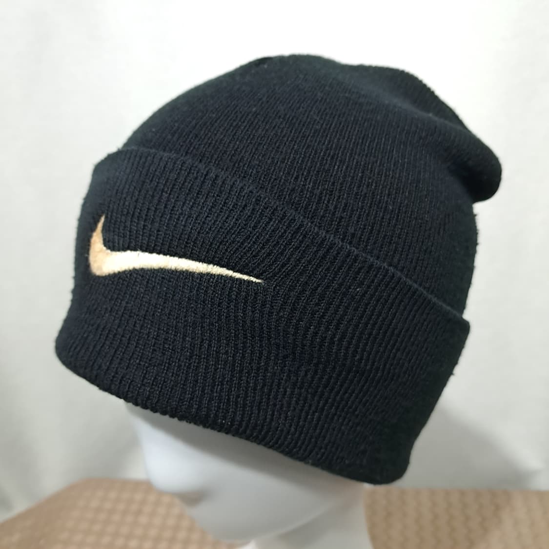 대만판 나이키 90s 블랙 & 골드 스우시 자수 아크릴 비니 P2013 상품이미지1