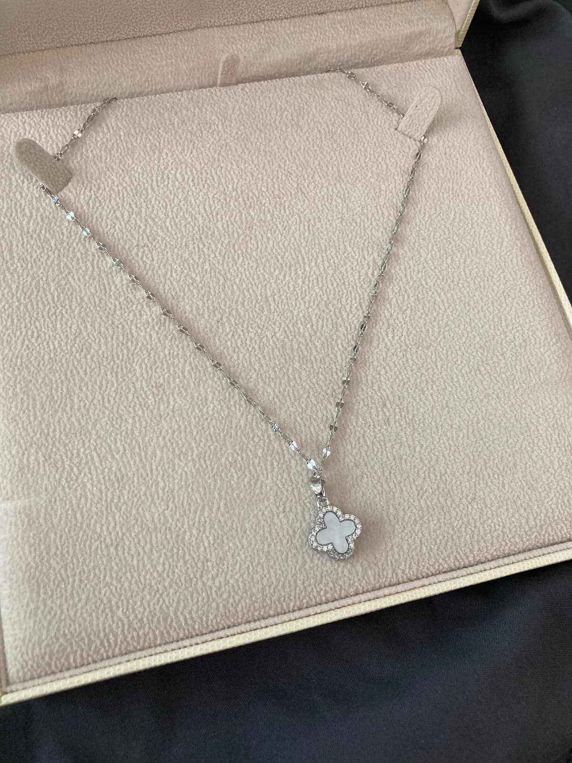 반클리프 큐빅 목걸이 상품이미지2