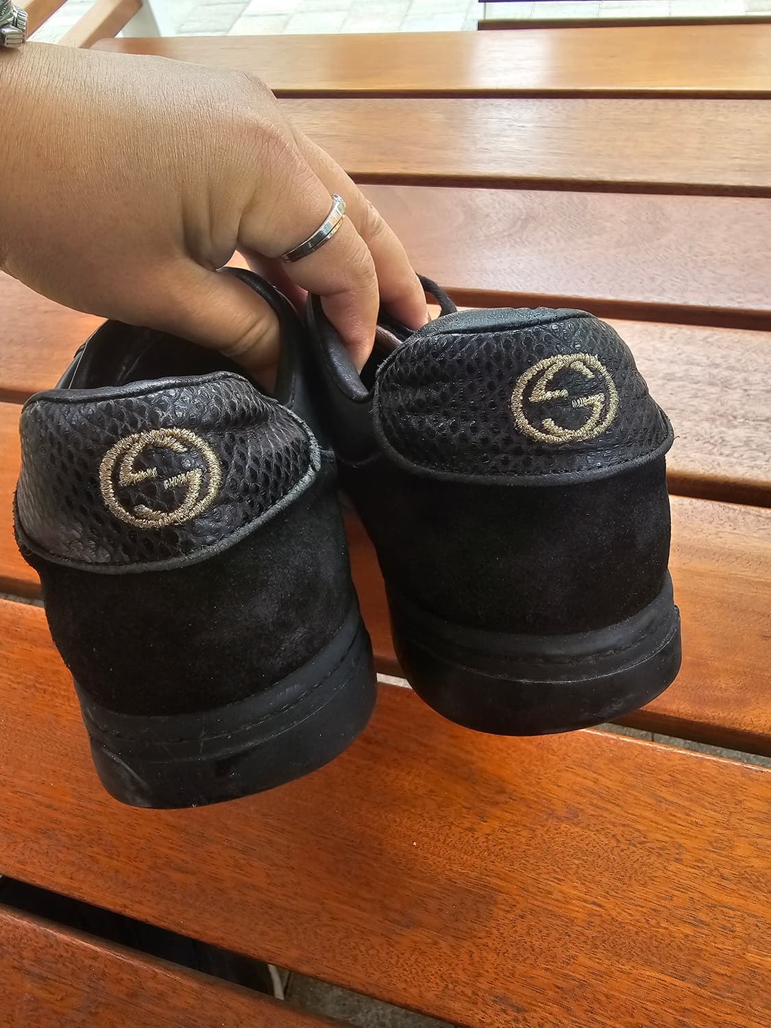 구찌 블랙 스니커즈 상품이미지2