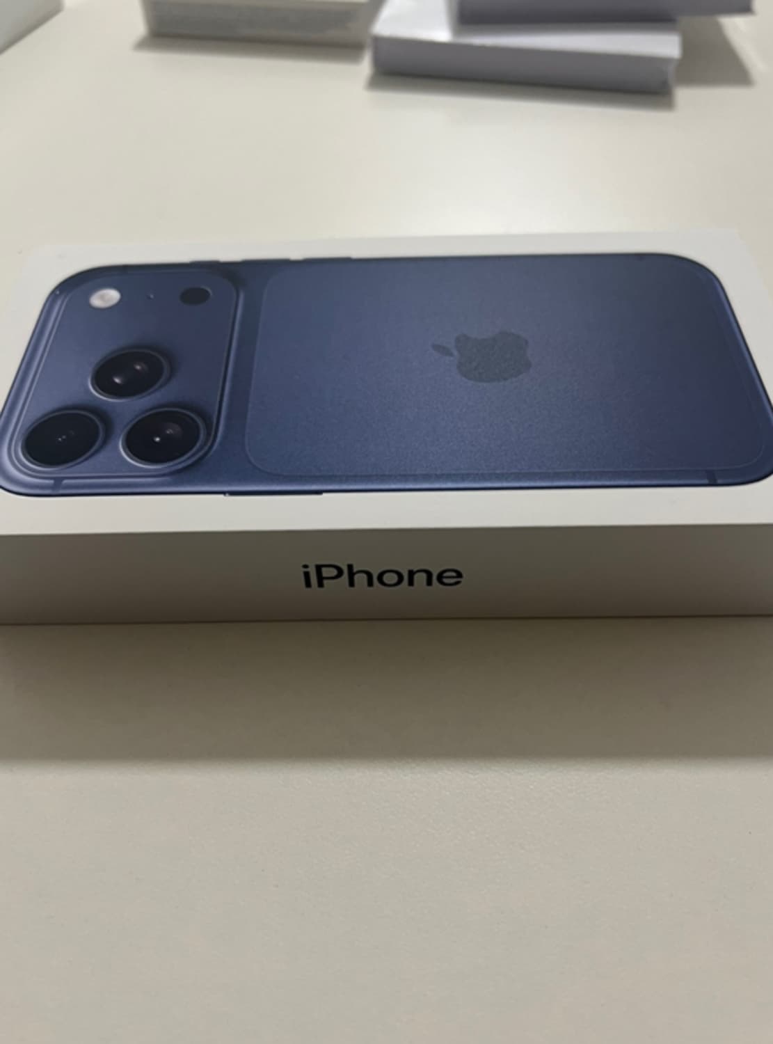 아이폰 17프로 딥블루 256기가 상품이미지1