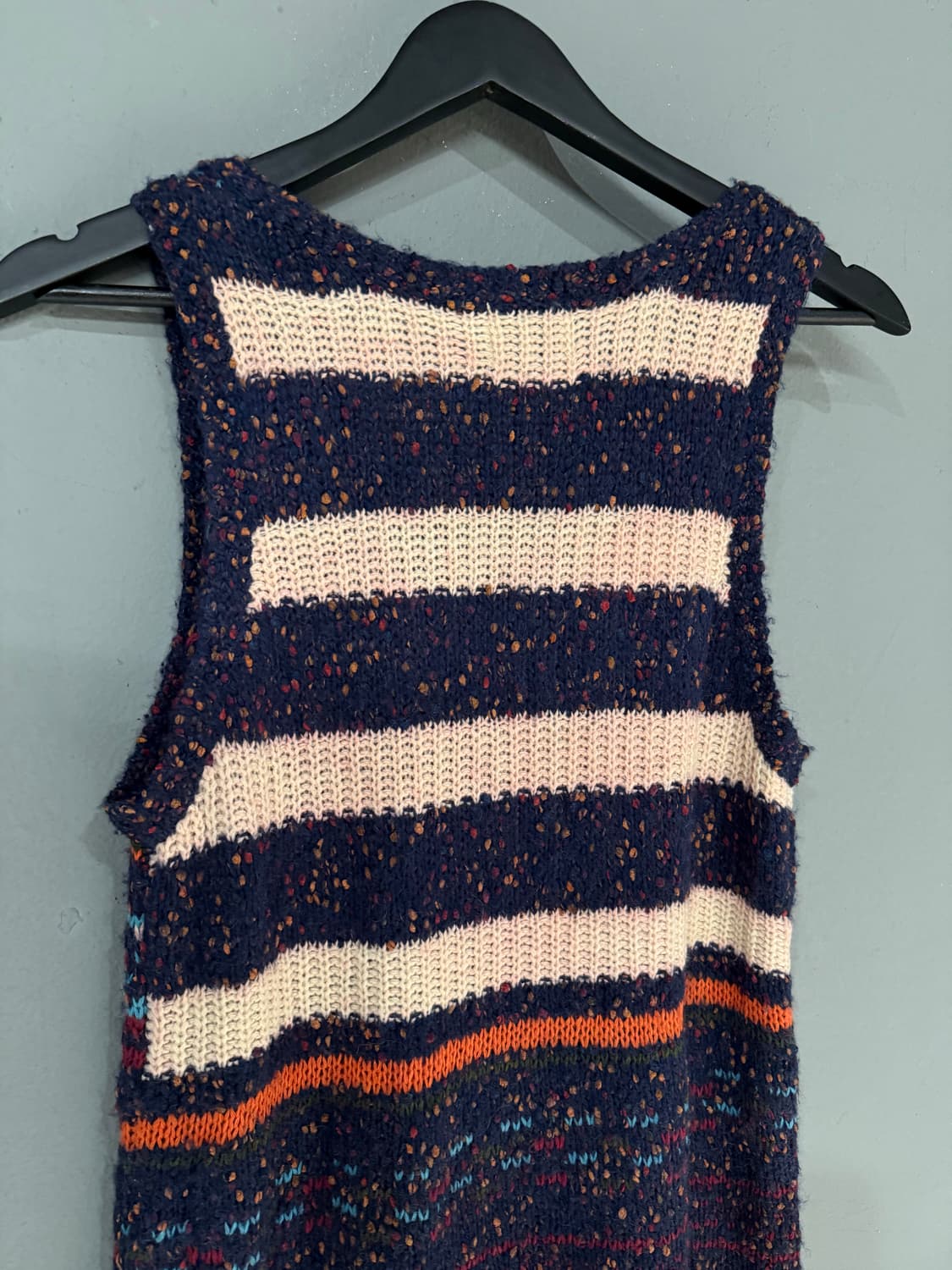 half pattern detail button-up knit vest 상품이미지8