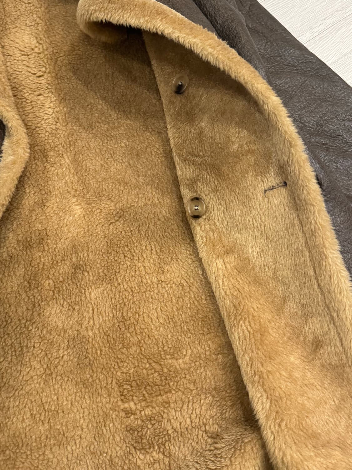 리버서블 무스탕 코트 상품이미지5