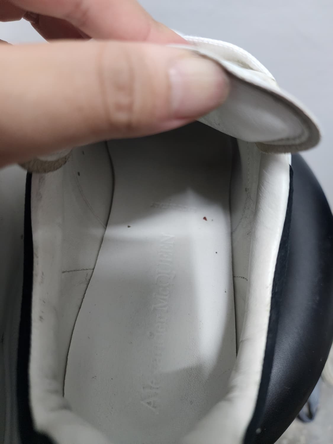 알렉산더맥퀸 553770 오버솔 스니커즈 상품이미지5