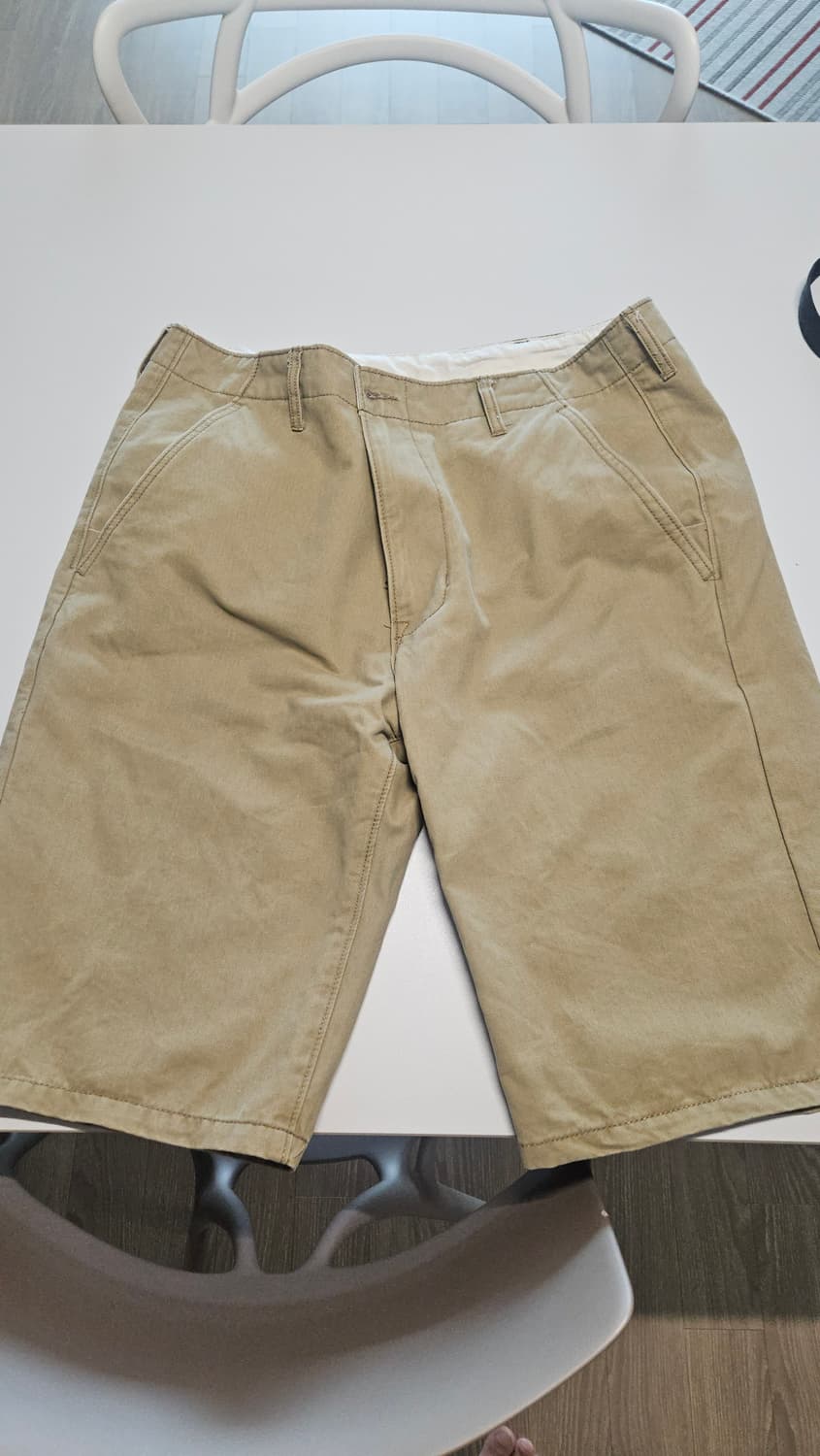 Levi's 리바이스 베이지 치노 반바지 (W33) 상품이미지1