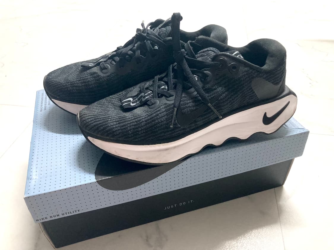 (거의 새것)나이키 모티바 런닝화 워킹화 235 상품이미지1