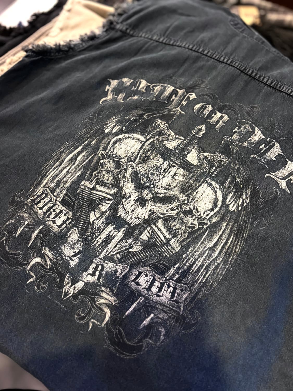 [IM] vtg 스컬 윙 프린팅 컷오프 데님 베스트 네이비 상품이미지8
