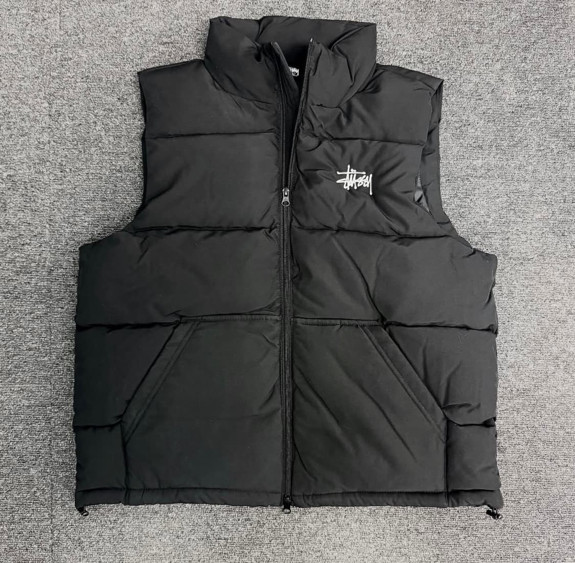 스투시 패딩 조끼 블랙 상품이미지1