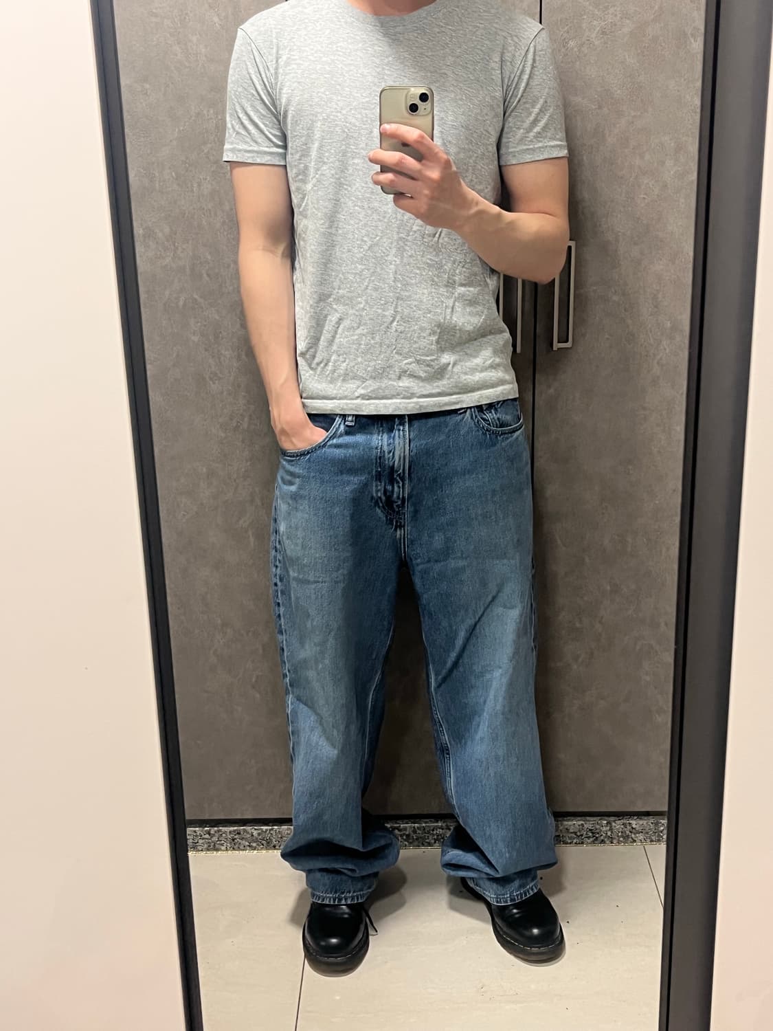 유니클로 와이드 루즈핏 데님 상품이미지1