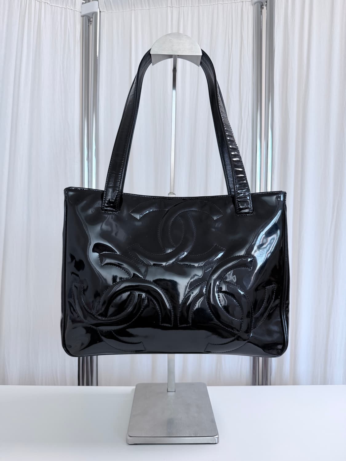 샤넬 로고 페이던트 숄더백 상품이미지1