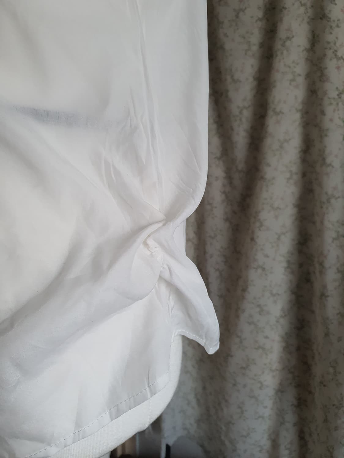 [모리걸] 화이트 리본 장식 슬리브리스 탑 나시 상품이미지3