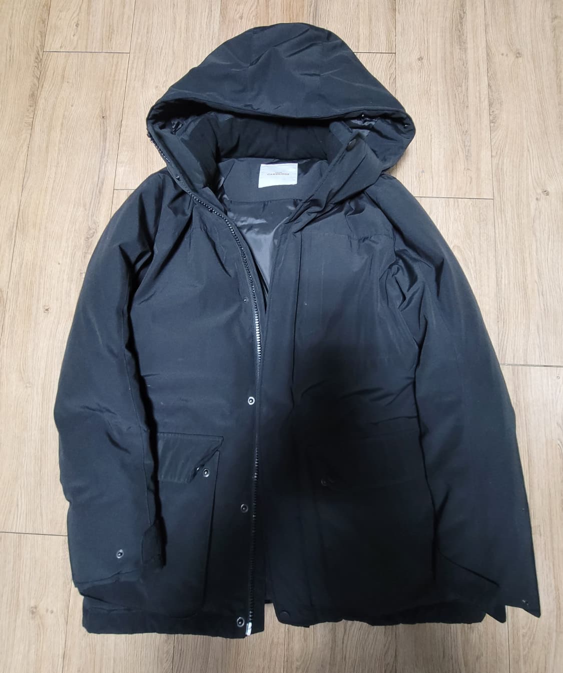 클럽 캠브리지 미니멀 디자인 덕다운 패딩 블랙 100-105 상품이미지1