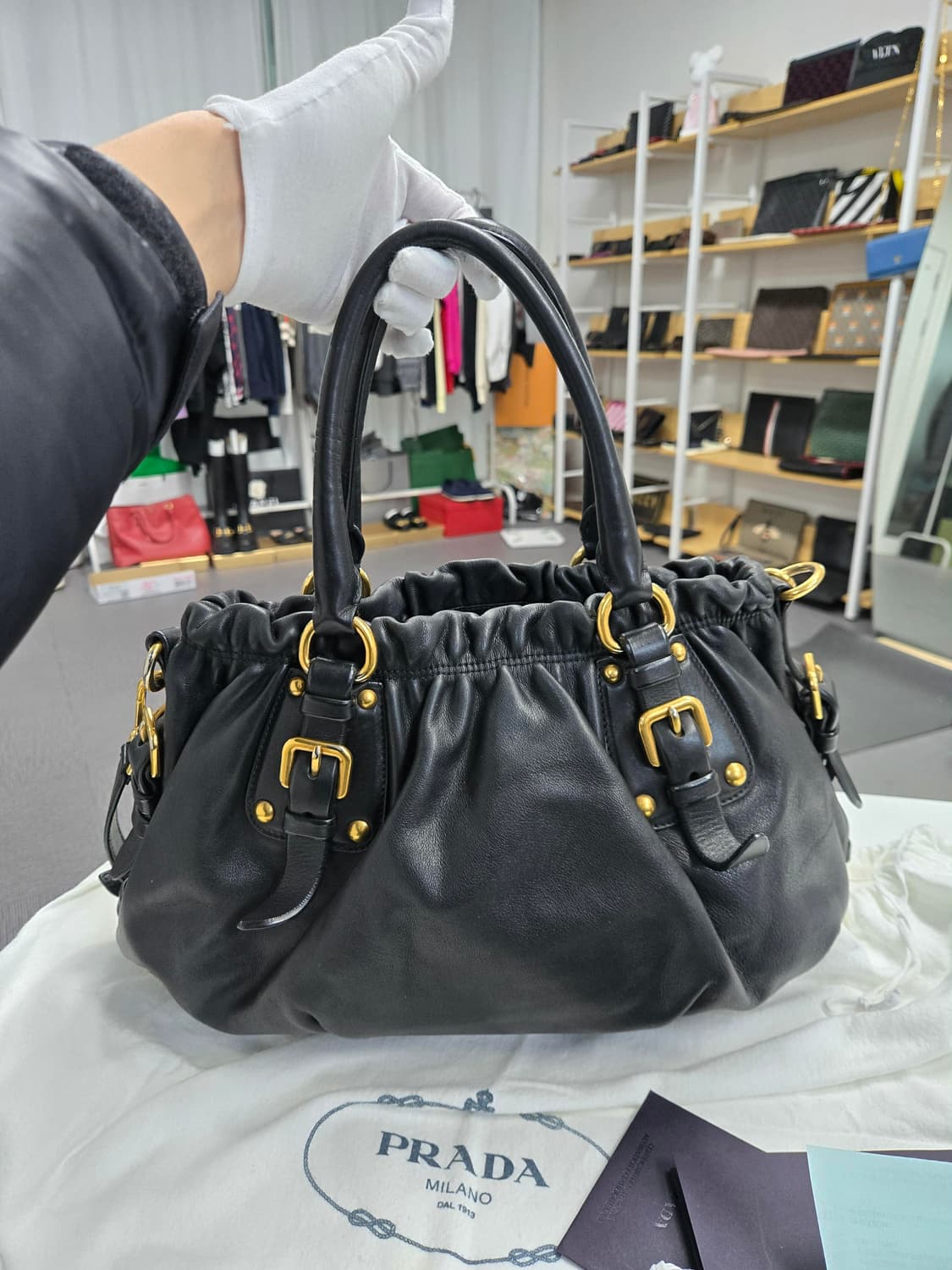 [A급컨디션]프라다 가죽 숄더백 상품이미지2