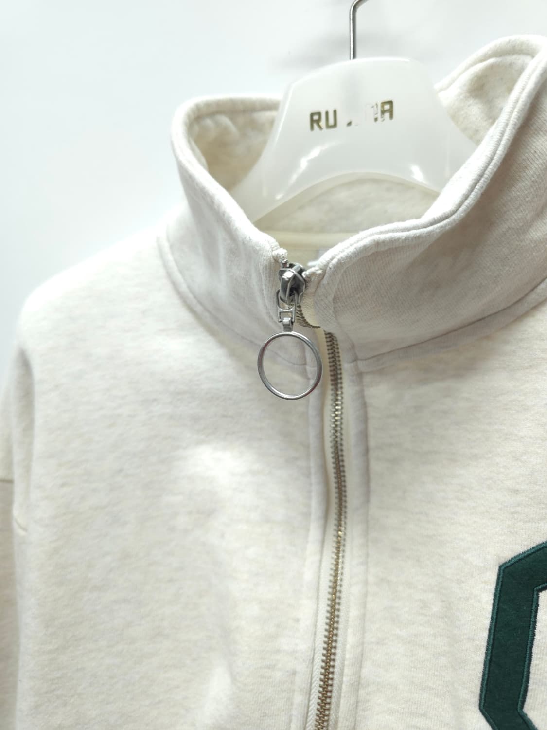 커버낫 여성 C 로고 하프집업 맨투맨 상품이미지4