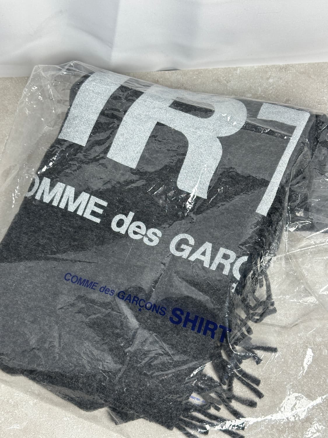 꼼데가르송 셔츠 빅 로고 울 머플러 상품이미지1