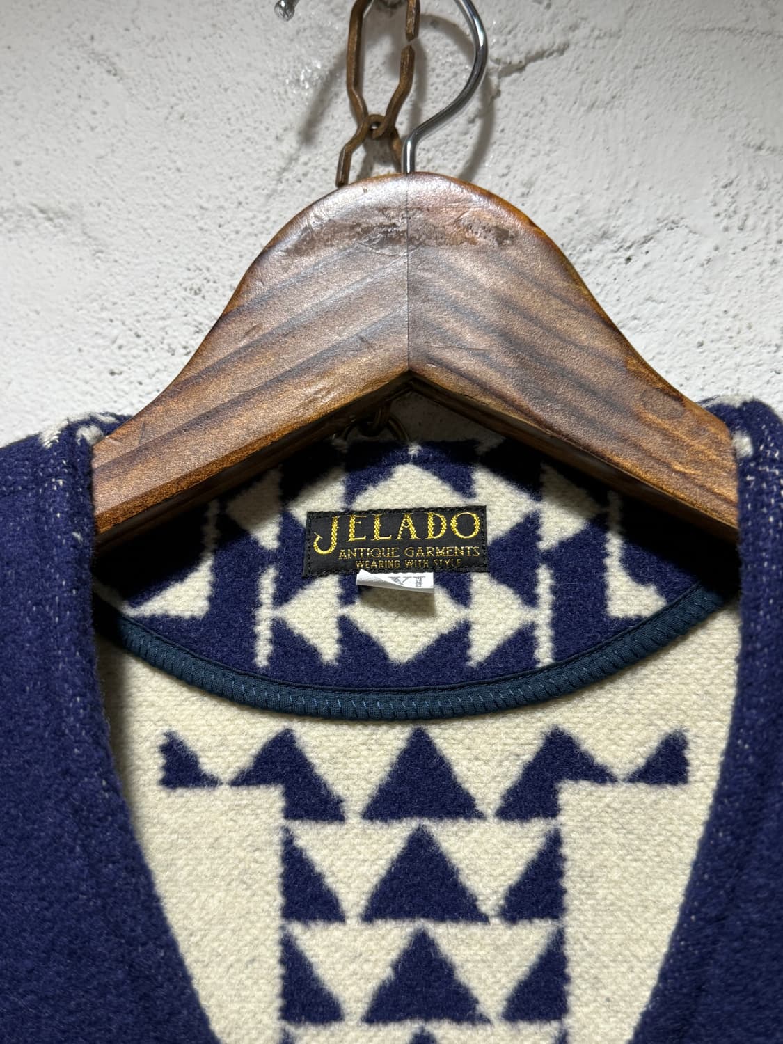 제라도 JELADO 살렘 베스트 나바호 올드 네이비 색상 울 조끼 상품이미지3