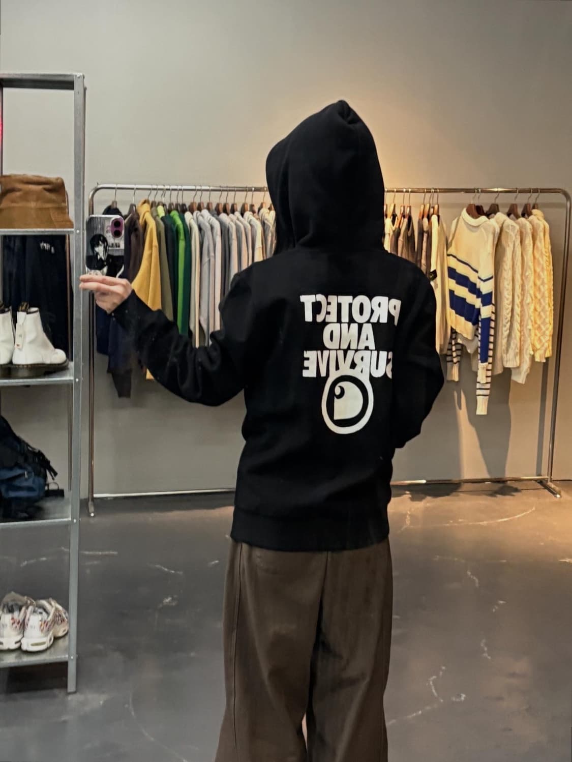 칼하트 WIP 후드 프로텍트 스웨트셔츠 블랙 A2455 상품이미지2