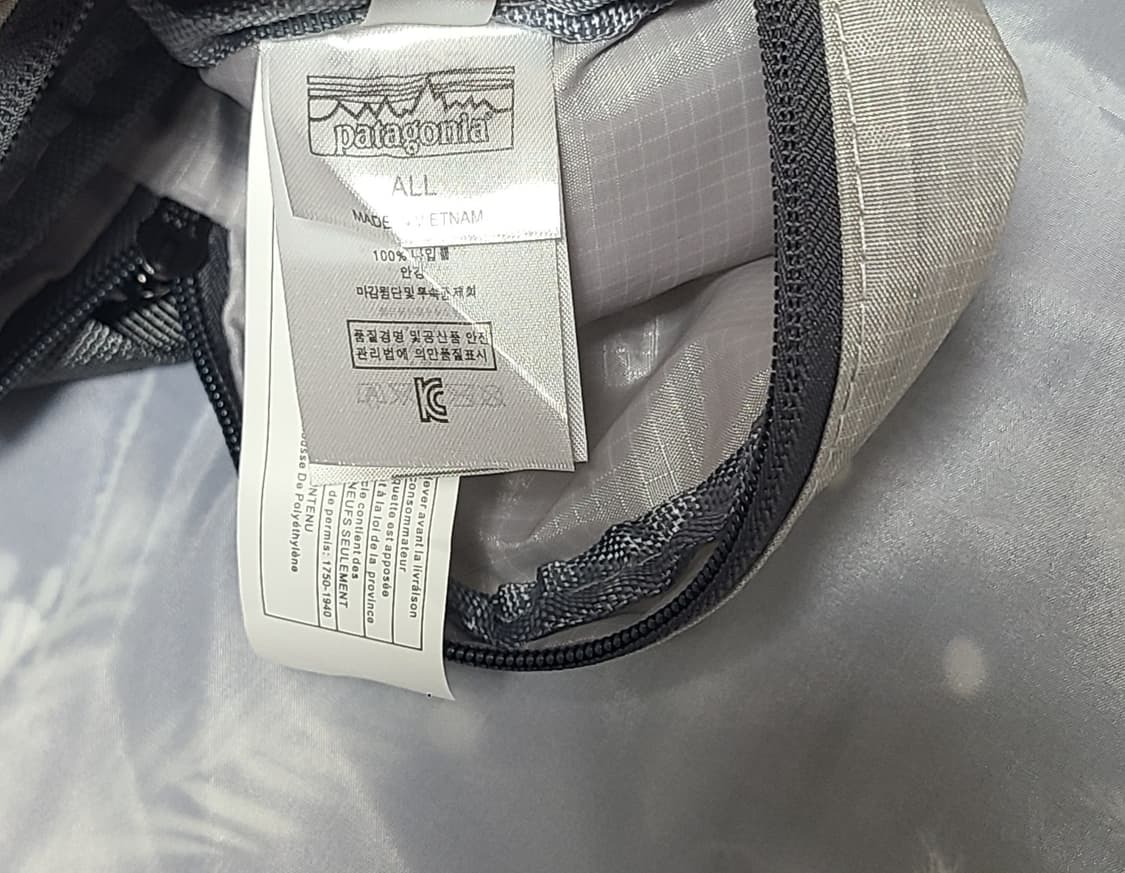 [새상품] 파타고니아 미니 크로스백/ 3가지 색상 상품이미지9