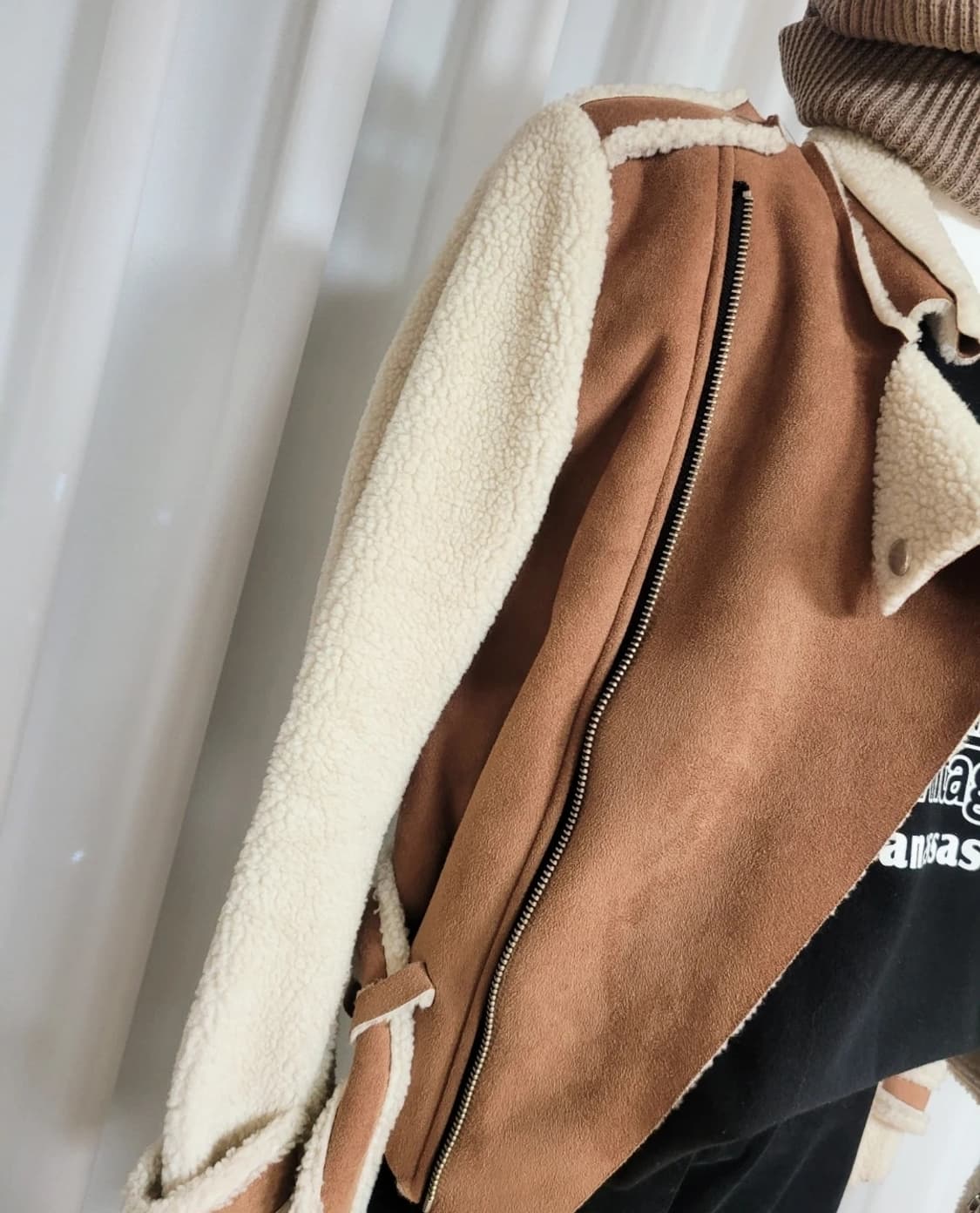 브라운 겨울 배색 무스탕 상품이미지4