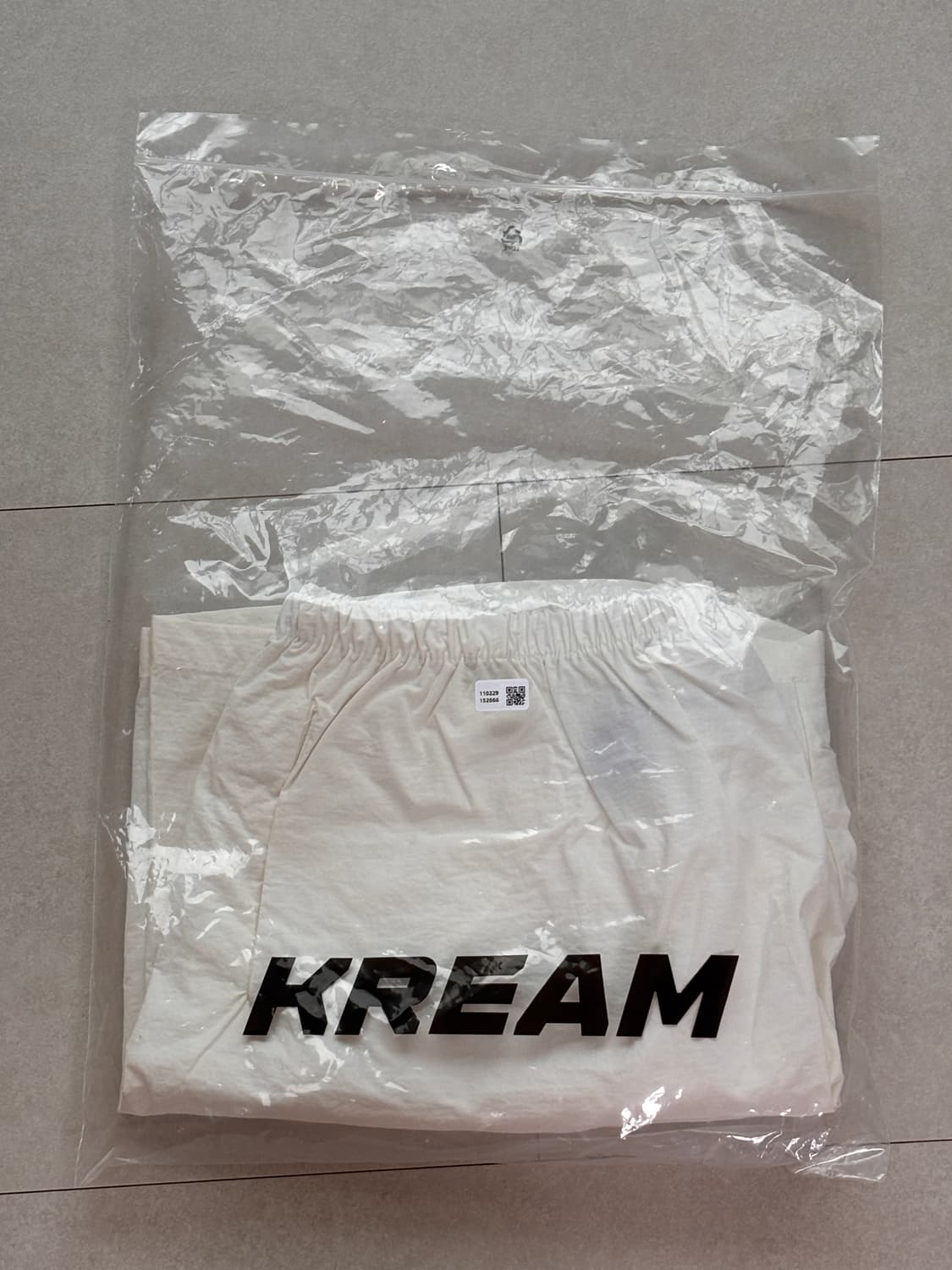 YEEZY 고샤 SH-01 화이트 반바지 3사이즈 새상품 상품이미지2