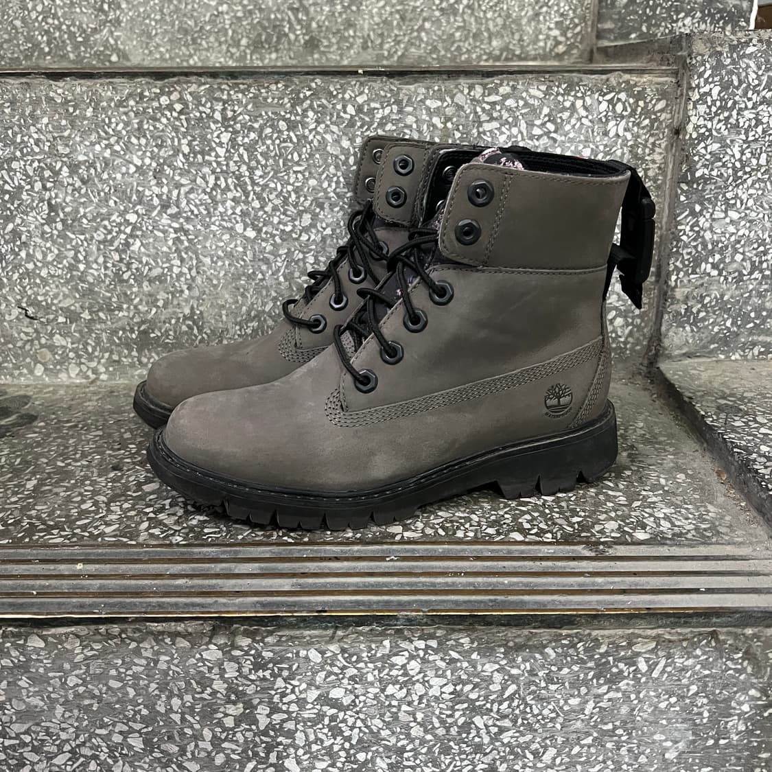 팀버랜드 루시아 웨이 6인치 워터프루프 롤탑 부츠 상품이미지2
