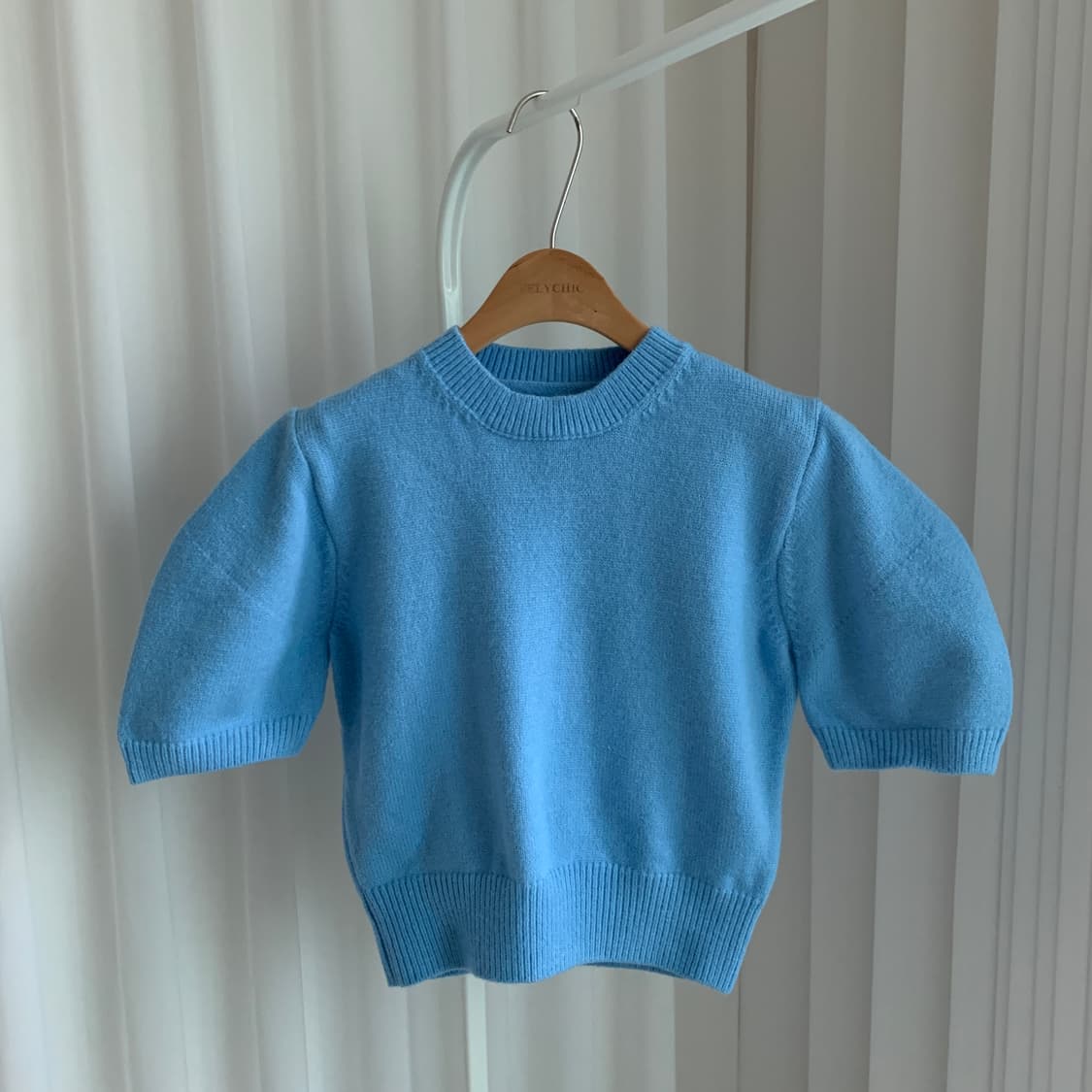 스카이블루 세미크롭 퍼프소매 반팔니트 상품이미지2