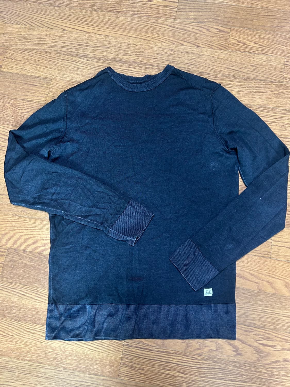 cp컴퍼니 블랙 니트 상품이미지1