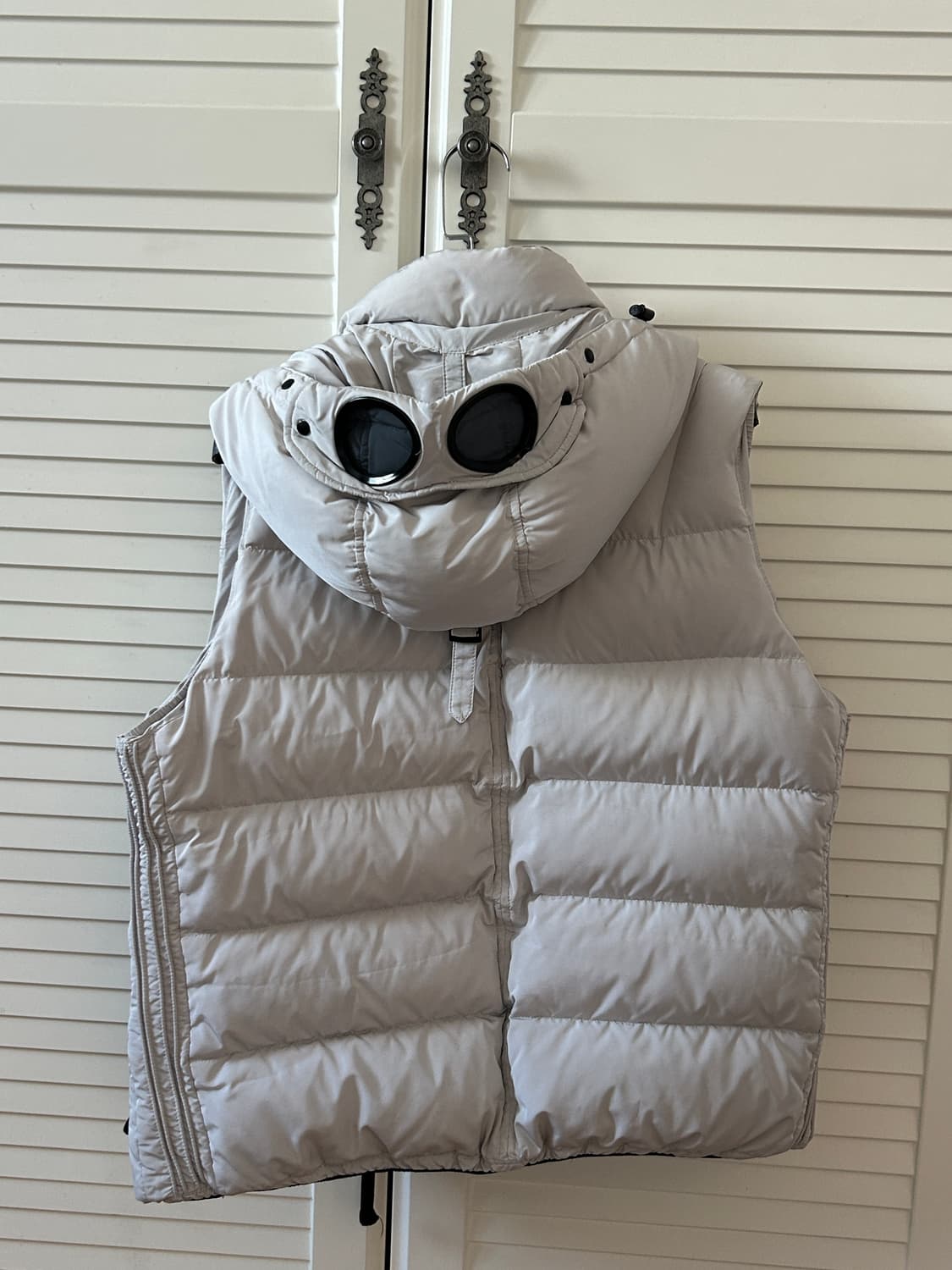 [100] cp컴퍼니 고글 패딩 베스트 구스다운 상품이미지5