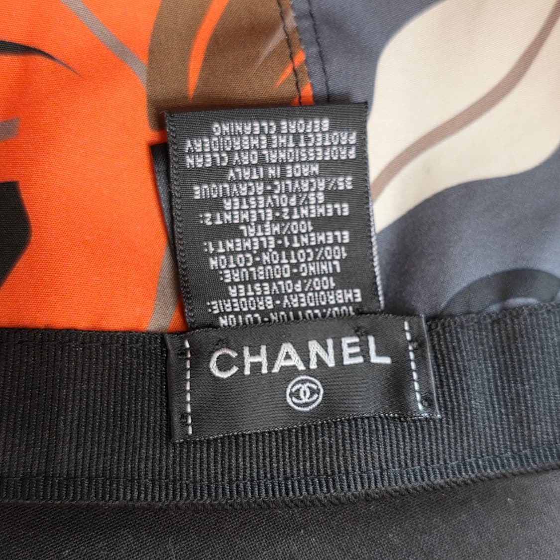 ​[정품] 샤넬 23S 로고 코튼 볼캡 (블랙/오렌지) 상품이미지4