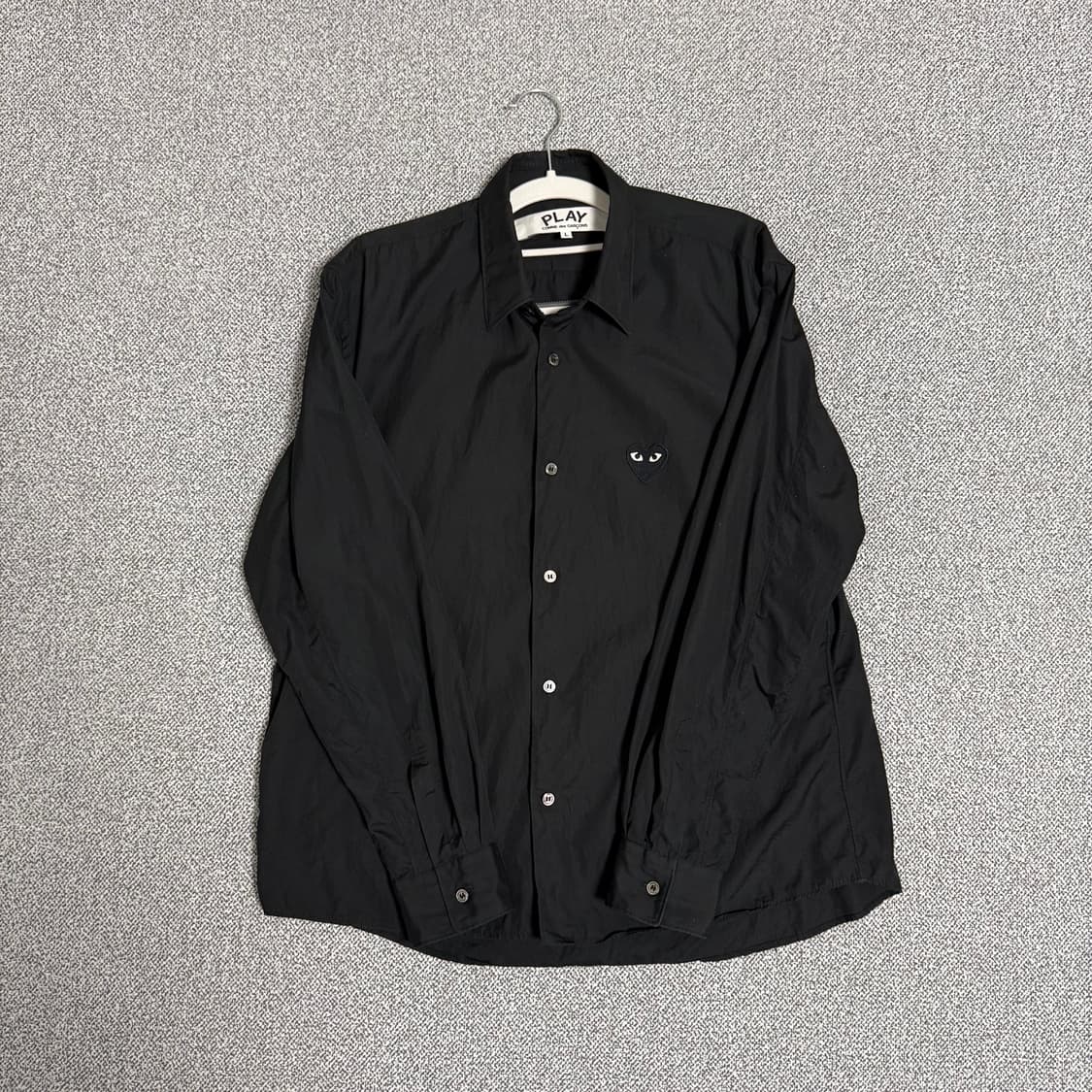 꼼데가르송 하트 와펜 블랙 셔츠 L 긴팔 AZ-B004 상품이미지1
