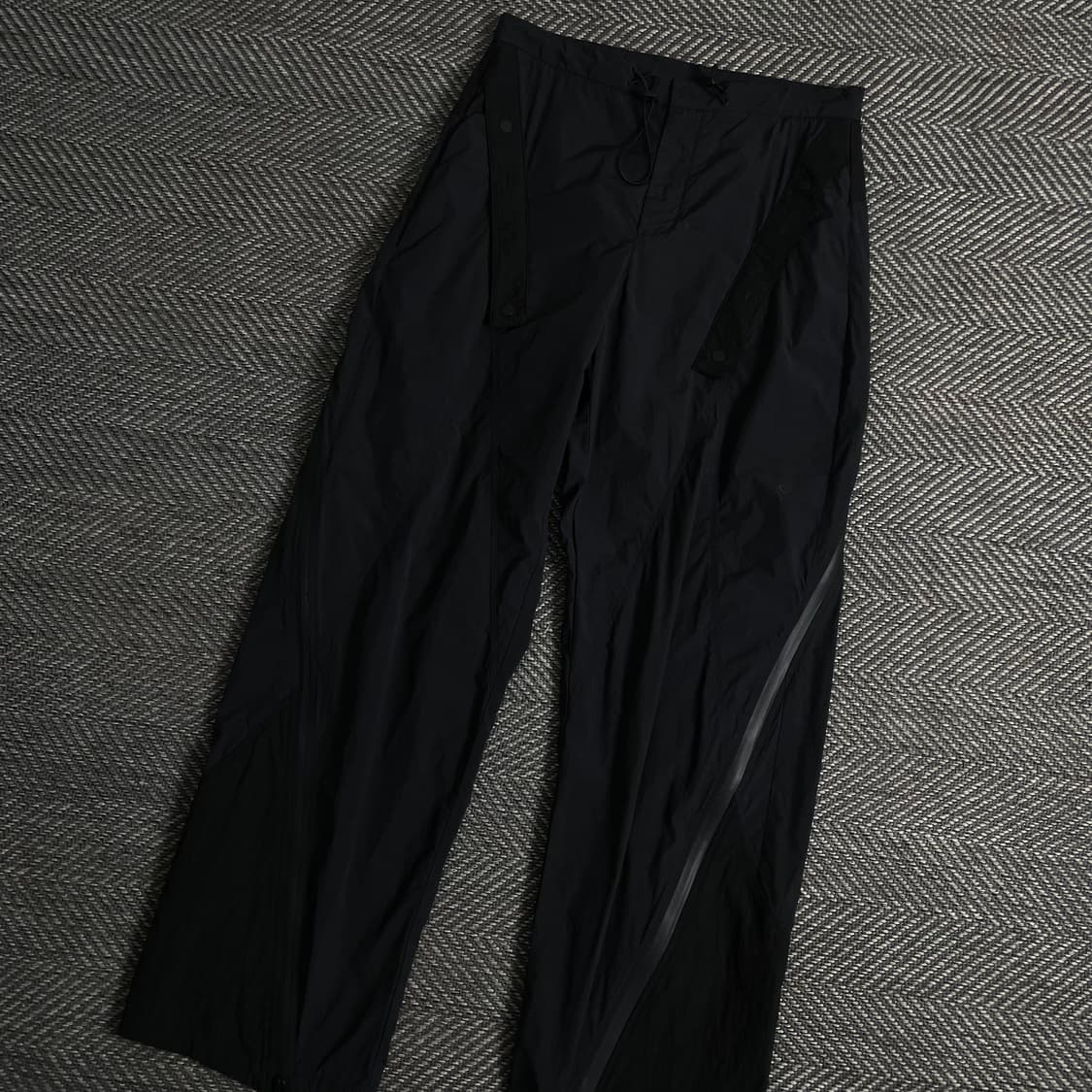 쿠어 유틸리티 지퍼플랩 디테일 팬츠 블랙y 3046 상품이미지1