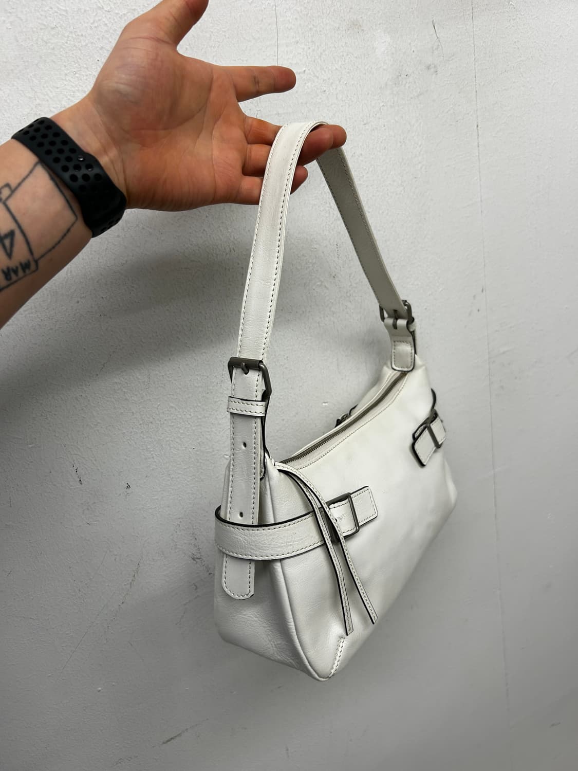 빈티지 레더 화이트 숄더백 상품이미지3