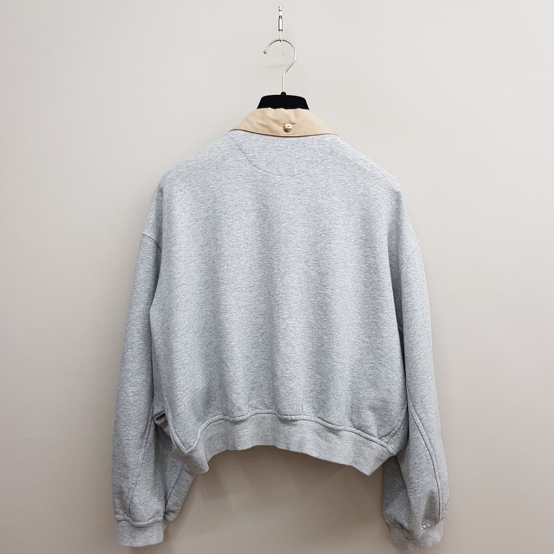 한섬 시스템 2022 카라 레이어드 크롭 맨투맨 F90사이즈 상품이미지5